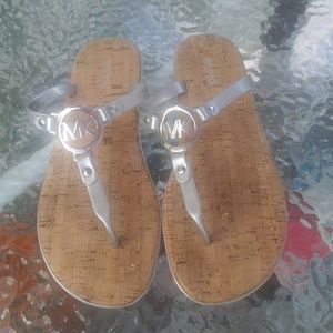 Michael Kors Thong Sandal Size 9